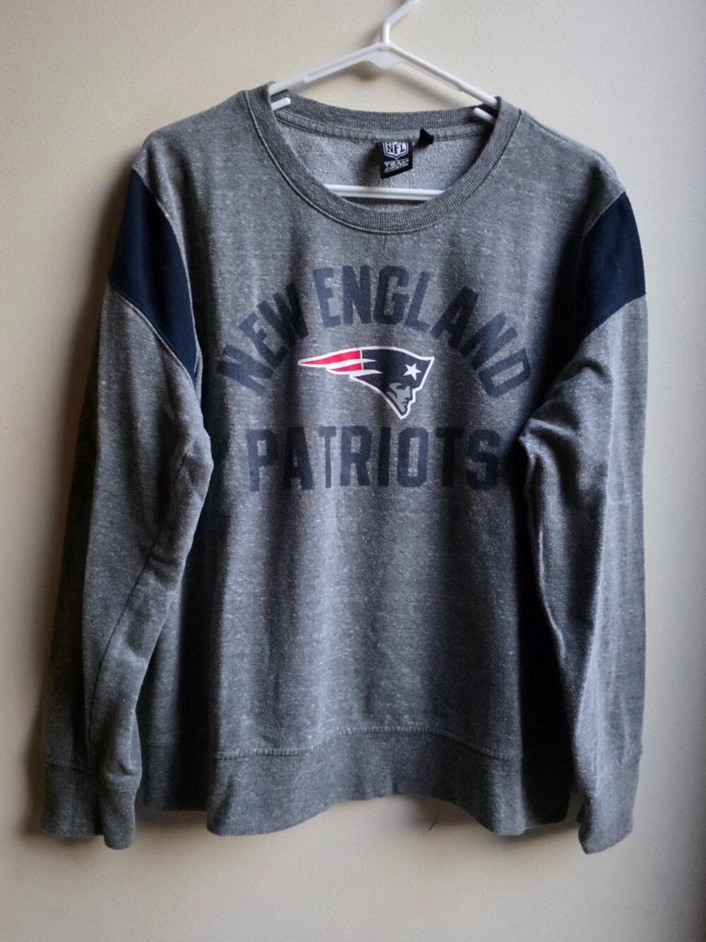 NFL Team Apparel New England Patriots Gray Crewneck Sweatshirt Size XL